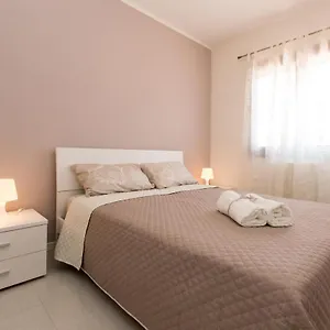  Apartment Giada House