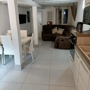  Apartment Blusuite
