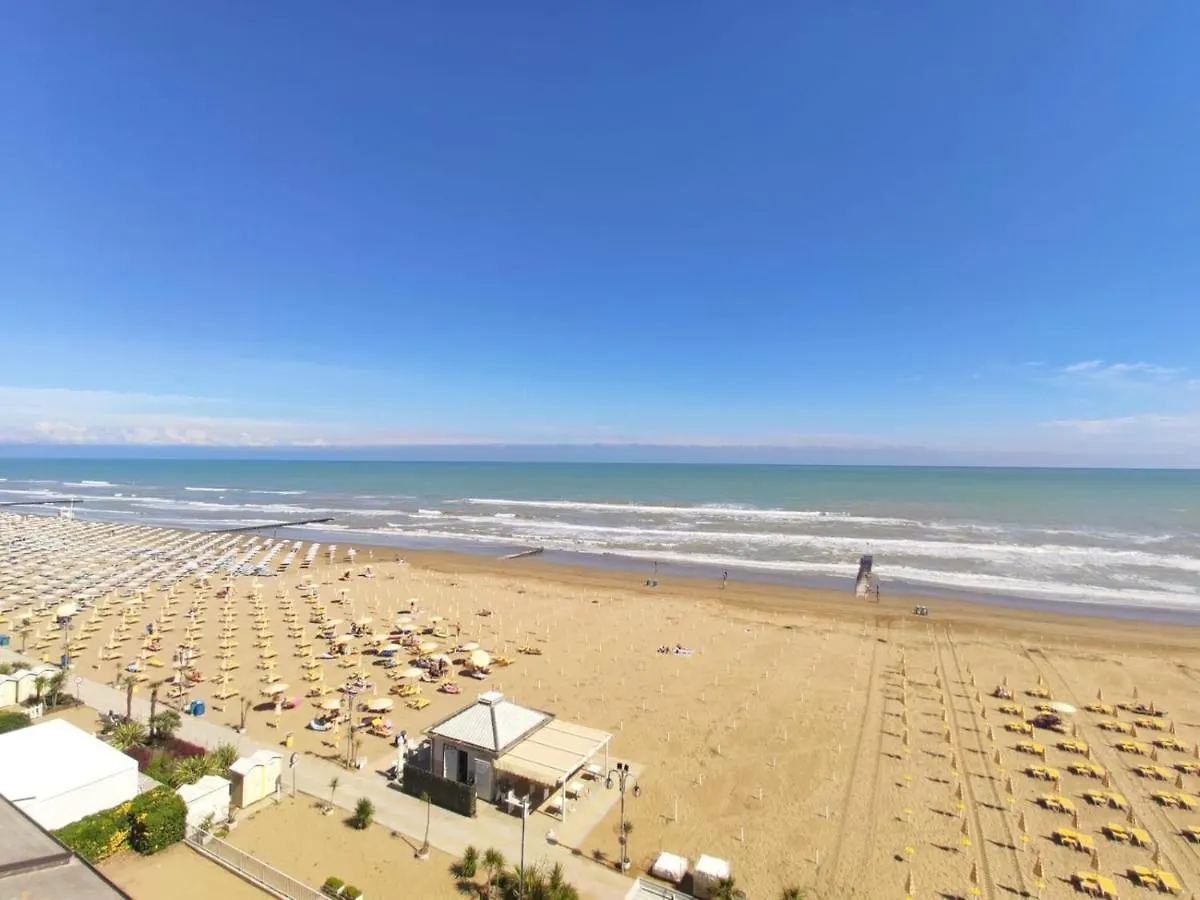 Willa La Torre - Frontemare - Immobil Relax Lido di Jesolo